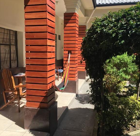 فندق صغير The Backpacker Hostal