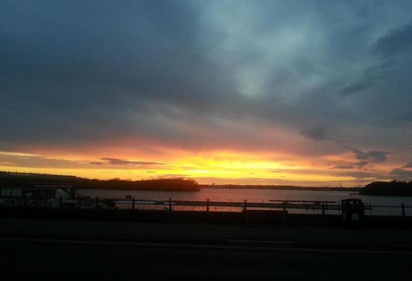 تختخواب و صبحانه Bay Tree House Southport, United Kingdom