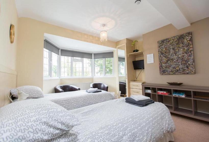 Bed and Breakfast Station Approach