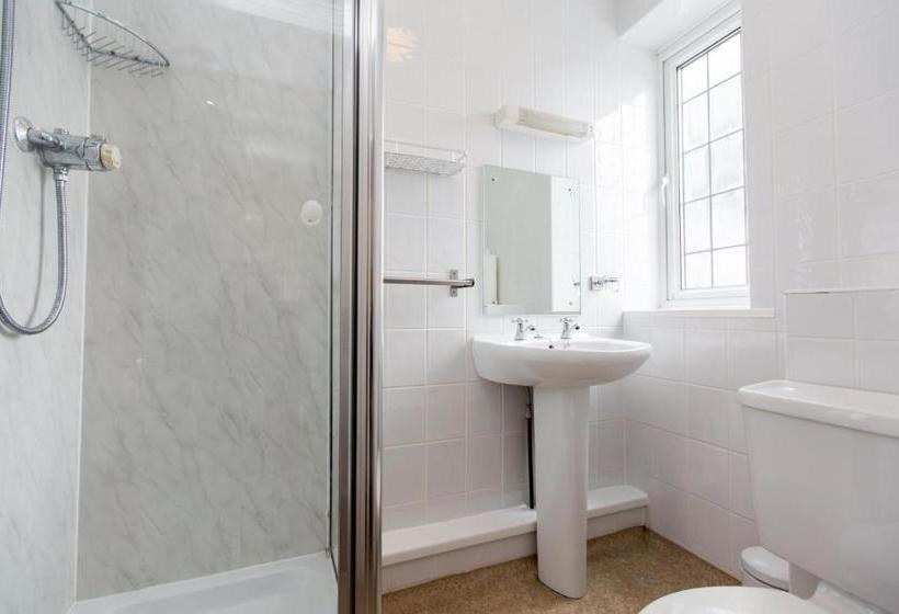 Bed and Breakfast Station Approach