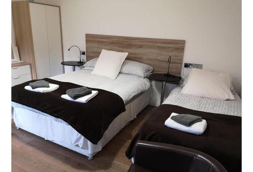 Bed and Breakfast Station Approach