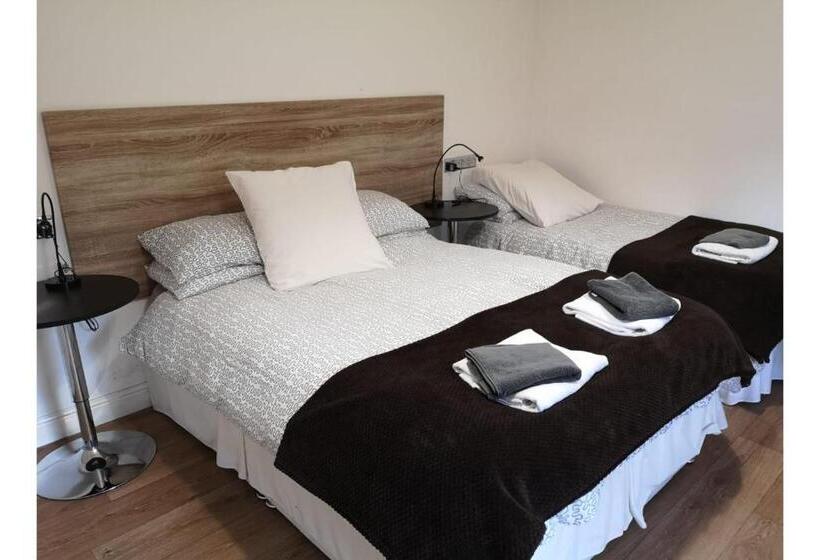 Bed and Breakfast Station Approach