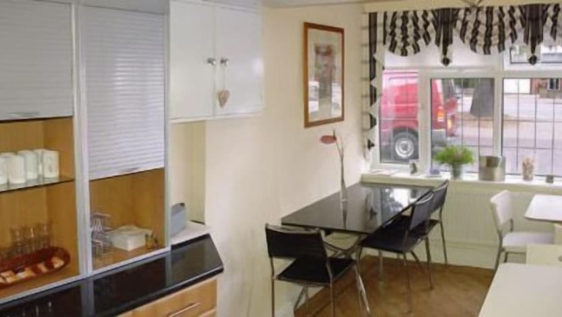 Bed and Breakfast Station Approach