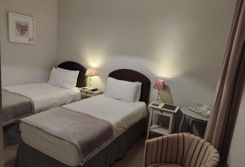 צימר The Monarch