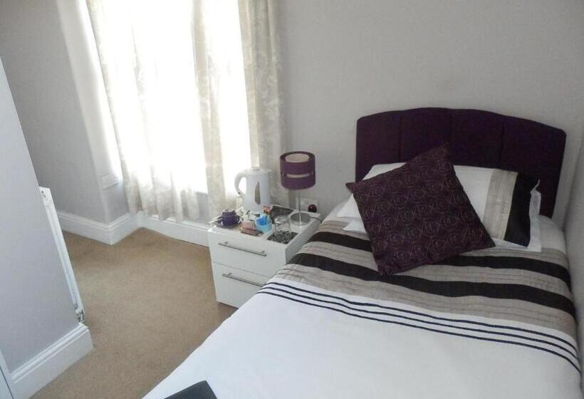 צימר The Monarch