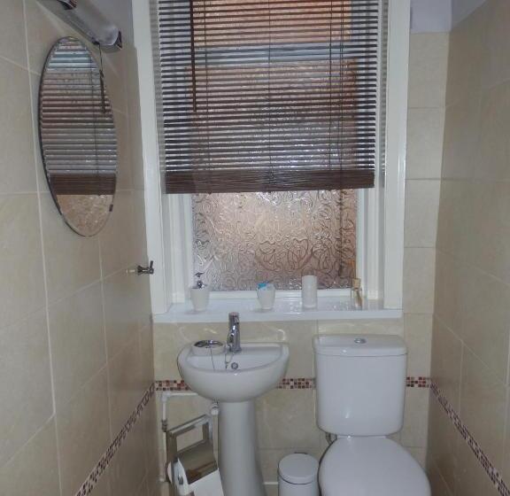 צימר The Monarch