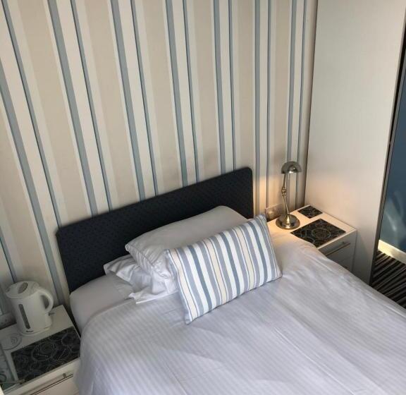 צימר The Monarch