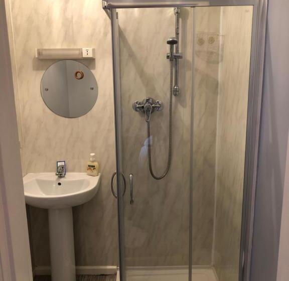 צימר The Monarch