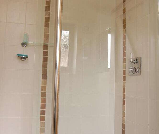 민박 Upper Neatham Mill