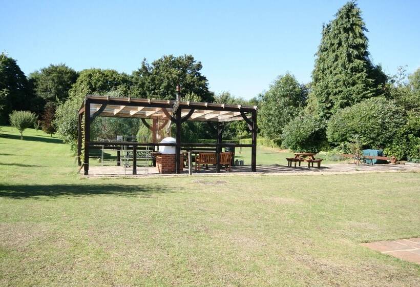 민박 Upper Neatham Mill