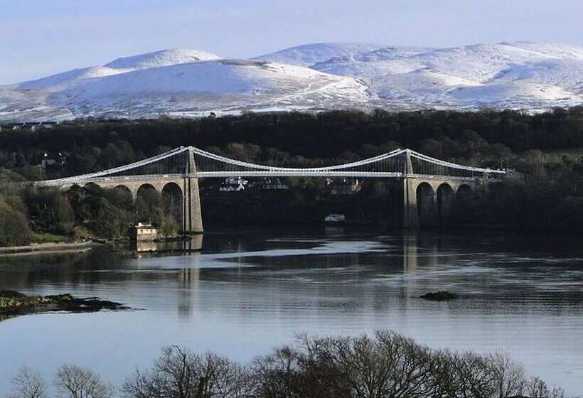 Отель Anglesey Arms