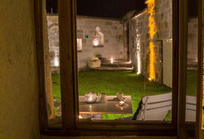 هتل Azure Cave Suites Cappadocia