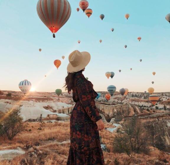 هتل Azure Cave Suites Cappadocia