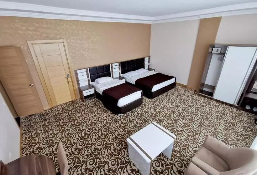 هتل Grand Georgian Palace