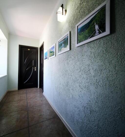 هتل Kutaisi Globus