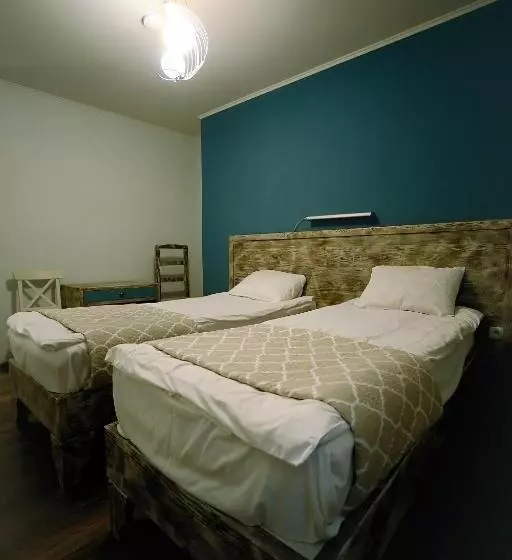 هتل Kutaisi Globus