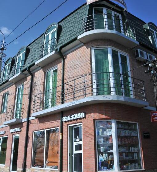 هتل Kutaisi Globus