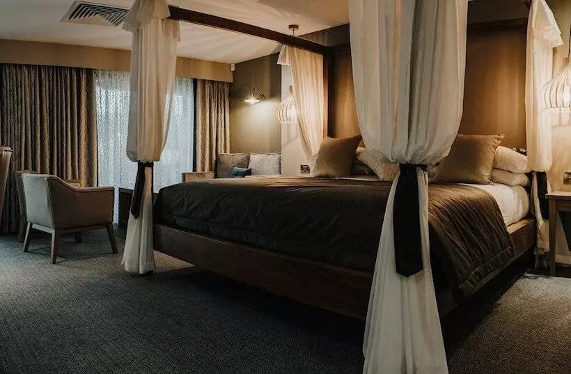 Hotelli Moddershall Oaks