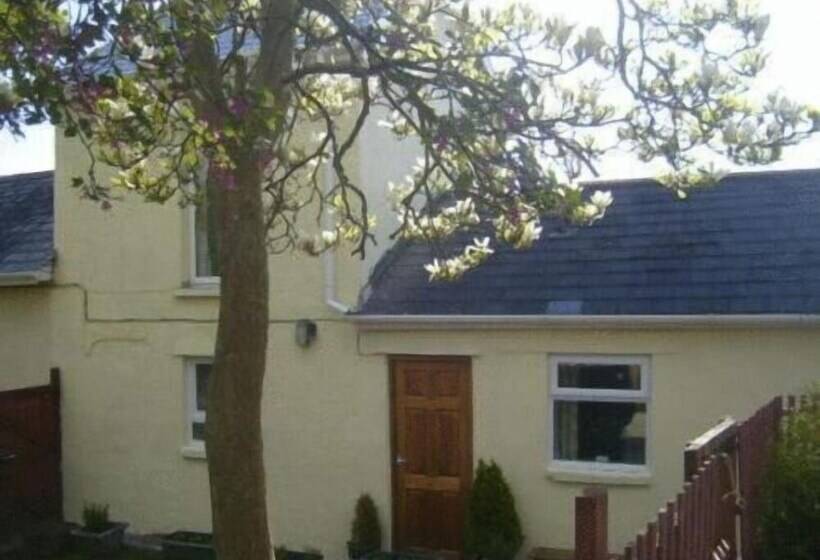 ホテル Penybryn Cottages