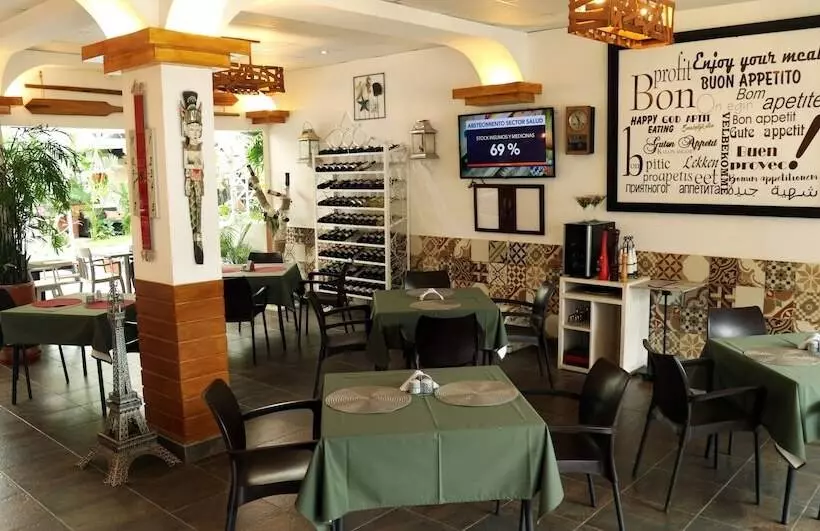 هتل Restaurante Ancora