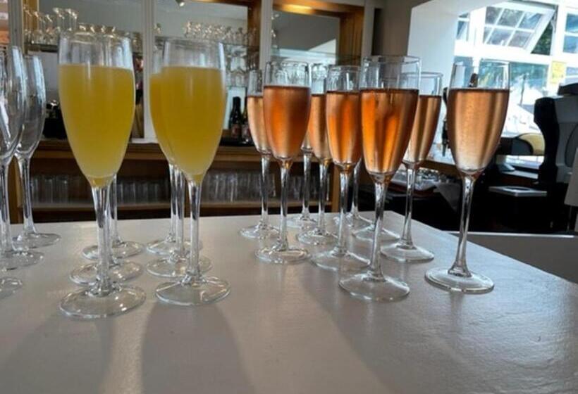 فندق Sherbourne House