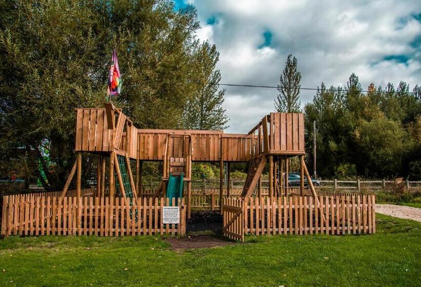 호텔 The George Inn