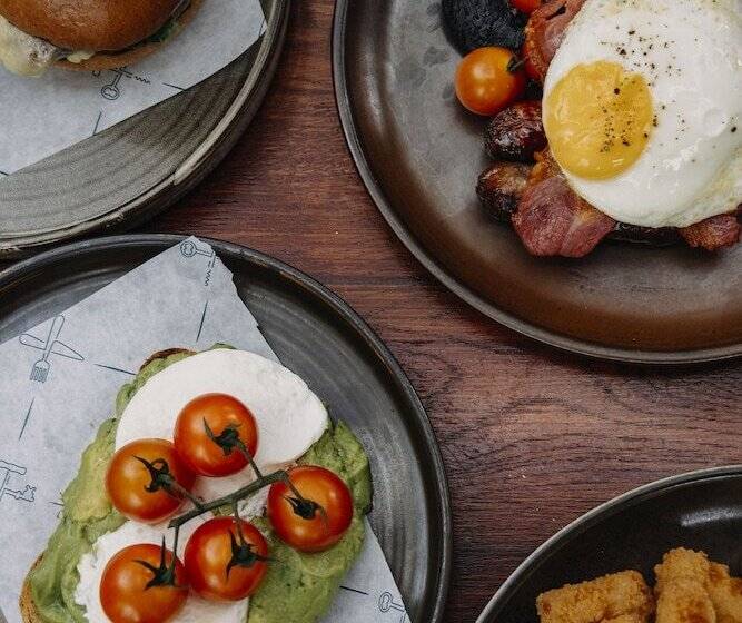 호텔 The George Inn