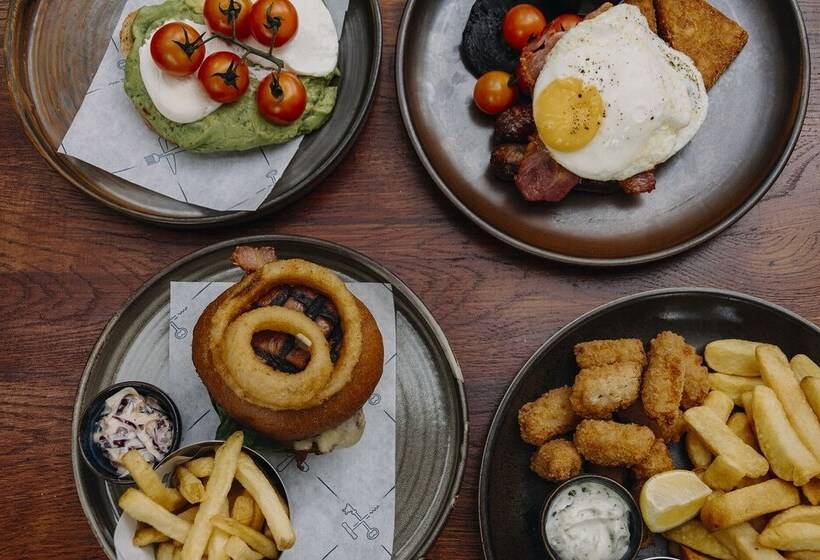 호텔 The George Inn