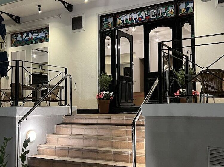 בית מלון כפרי The Sandgate