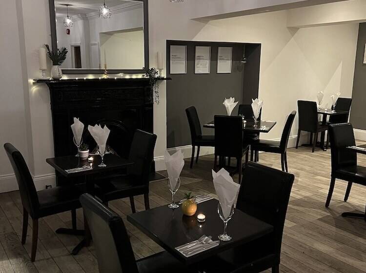 בית מלון כפרי The Sandgate