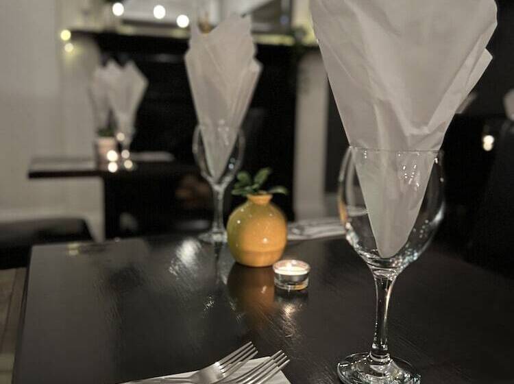 בית מלון כפרי The Sandgate