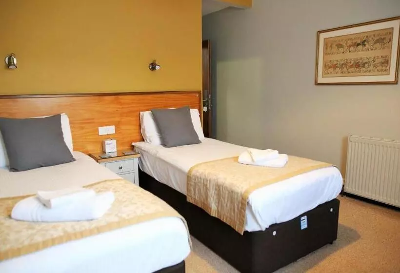 Hotel Tricky S