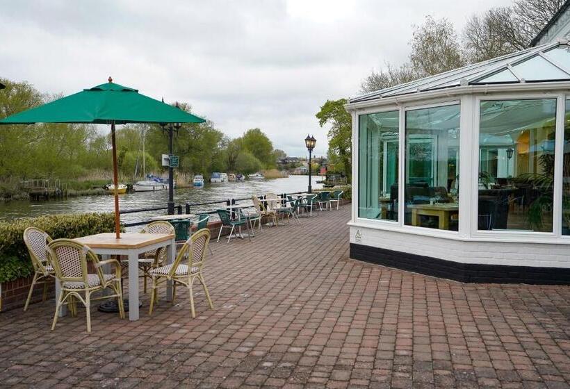 ホテル Waveney House