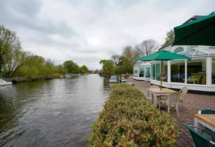 Hotelli Waveney House