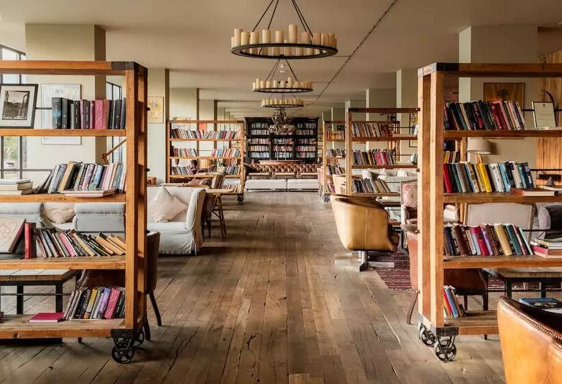 リゾートホテル Rooms Hotel Kazbegi