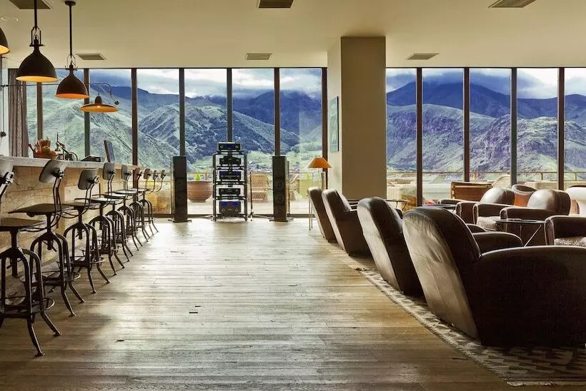 リゾートホテル Rooms Hotel Kazbegi