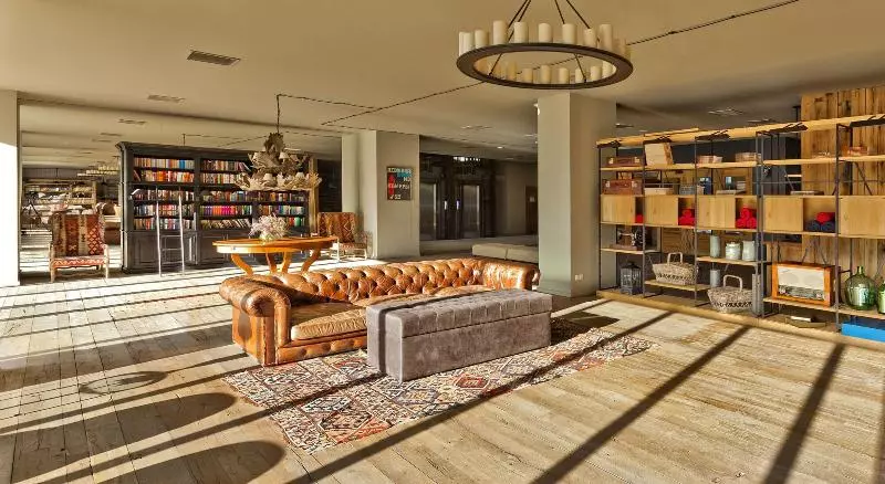 リゾートホテル Rooms Hotel Kazbegi