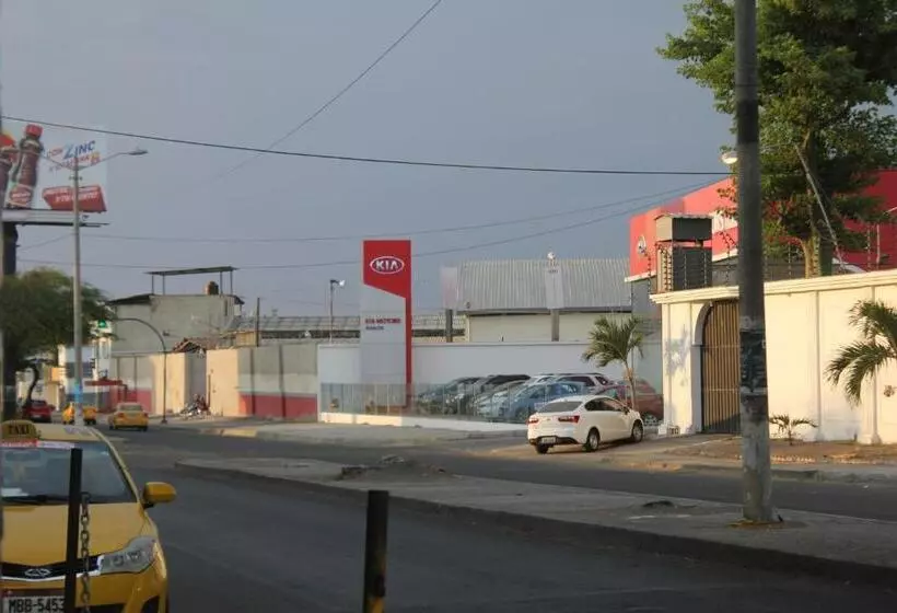 هاستل Hostal Rosa Mar