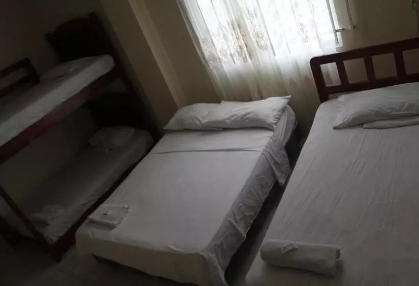هاستل Hostal Rosa Mar