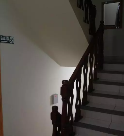 هاستل Hostal Rosa Mar