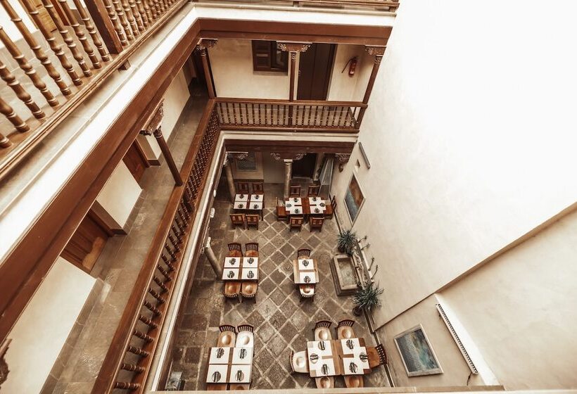 هاستل Mercader De Sedas