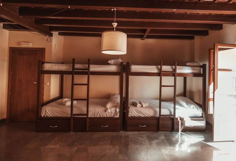 هاستل Mercader De Sedas