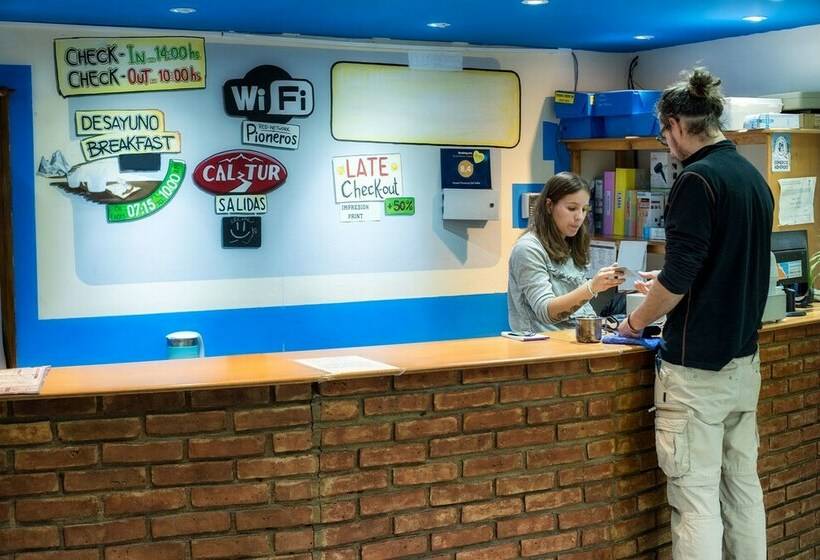 Hostel Pioneros Del Valle