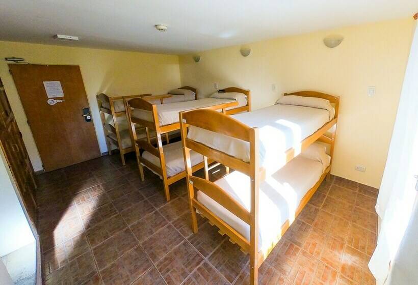 Hostel Pioneros Del Valle