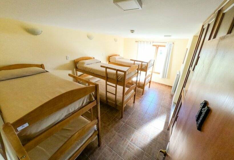 Hostel Pioneros Del Valle