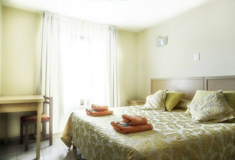 Hostel Pioneros Del Valle