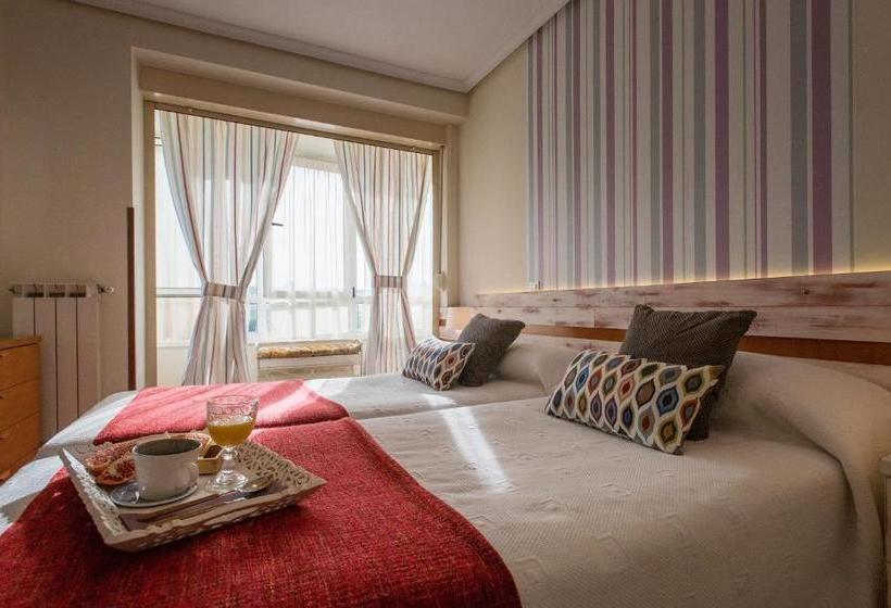 בית מלון כפרי Apartamentos River Santander