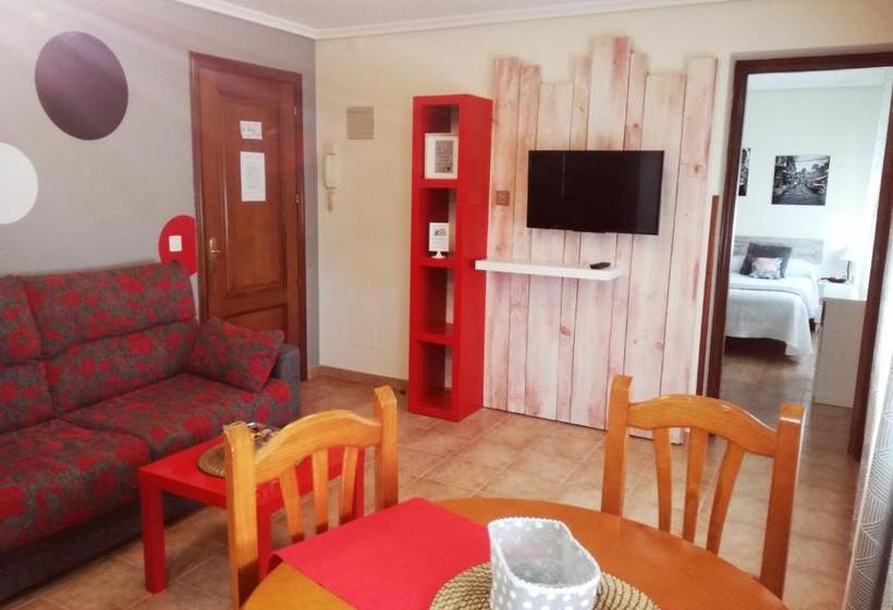 בית מלון כפרי Apartamentos River Santander