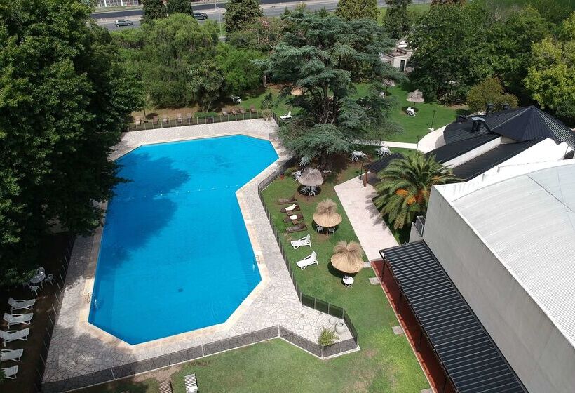 בית מלון כפרי Howard Johnson Resort & Spa Escobar