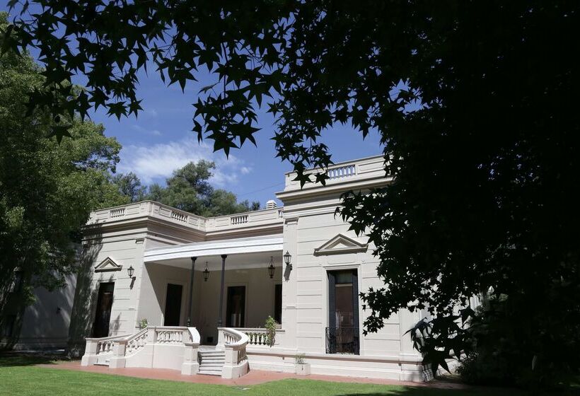 בית מלון כפרי Howard Johnson Resort & Spa Escobar